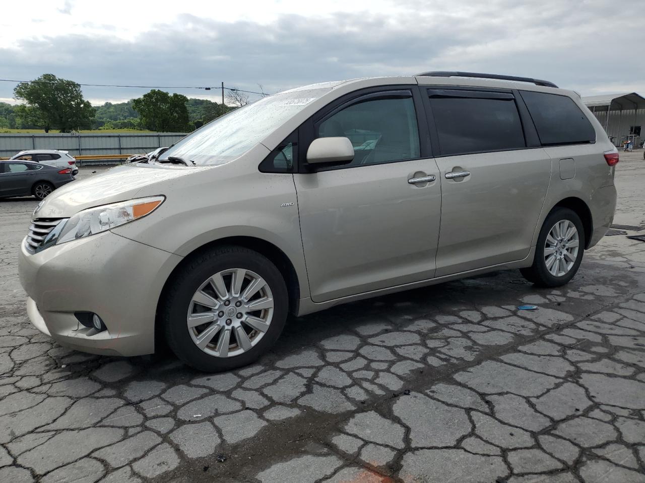 TOYOTA SIENNA XLE