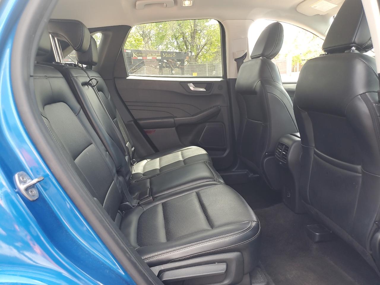 FORD ESCAPE TITANIUM