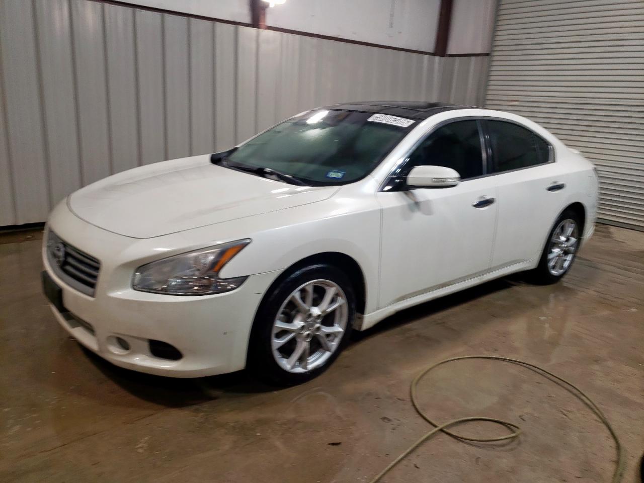 NISSAN MAXIMA S