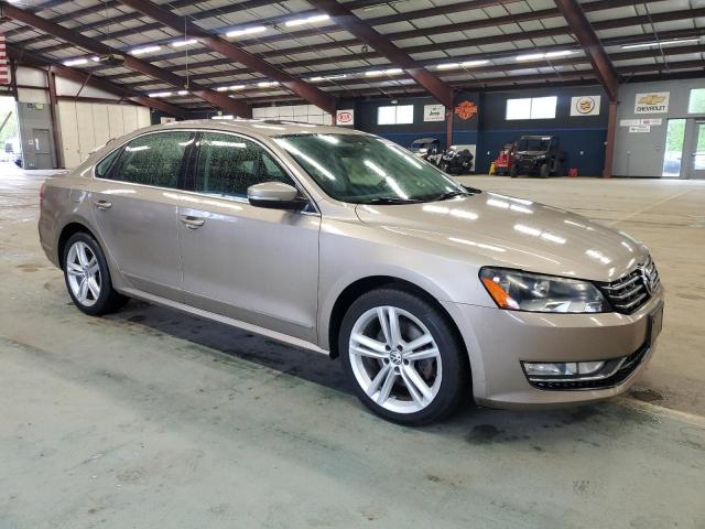 2015 VOLKSWAGEN PASSAT SE - 1VWBV7A38FC072063