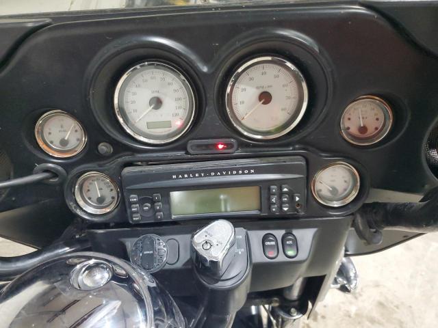 2010 HARLEY-DAVIDSON FLHX - 1HD1KB413AB628426