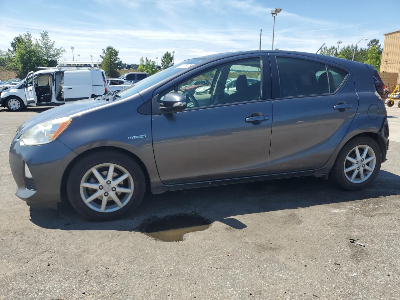 TOYOTA PRIUS C