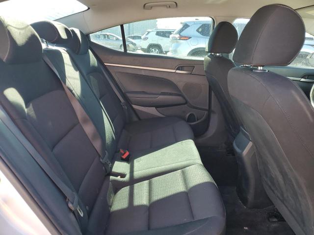 2018 HYUNDAI ELANTRA SE KMHD74LF4JU609439