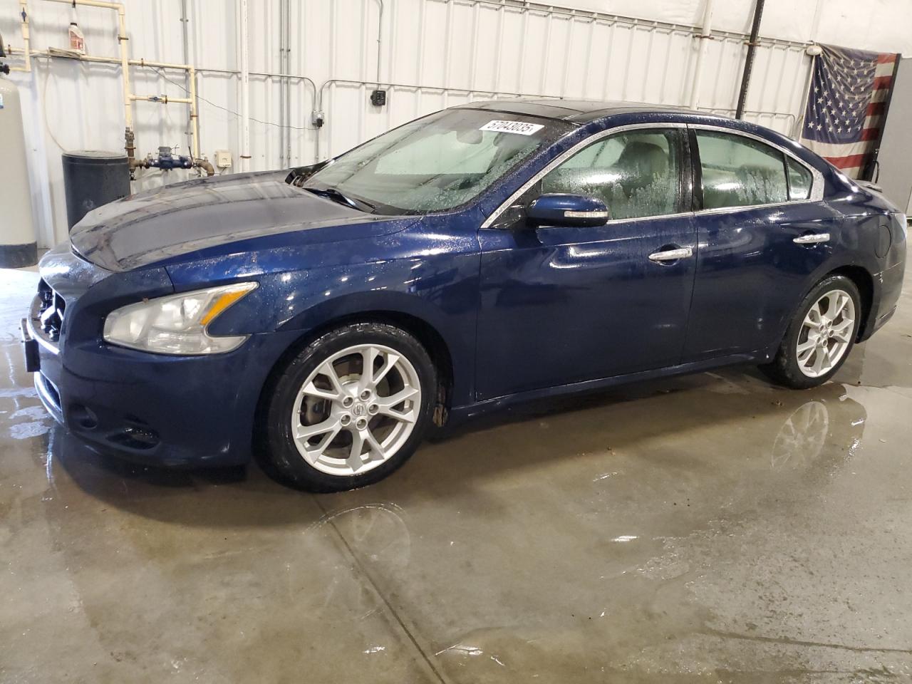 NISSAN MAXIMA S