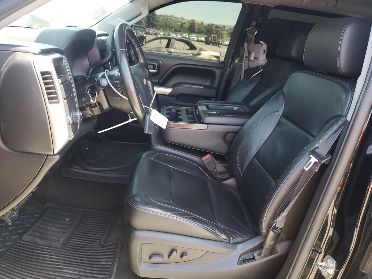 CHEVROLET SILVERADO C1500 LT