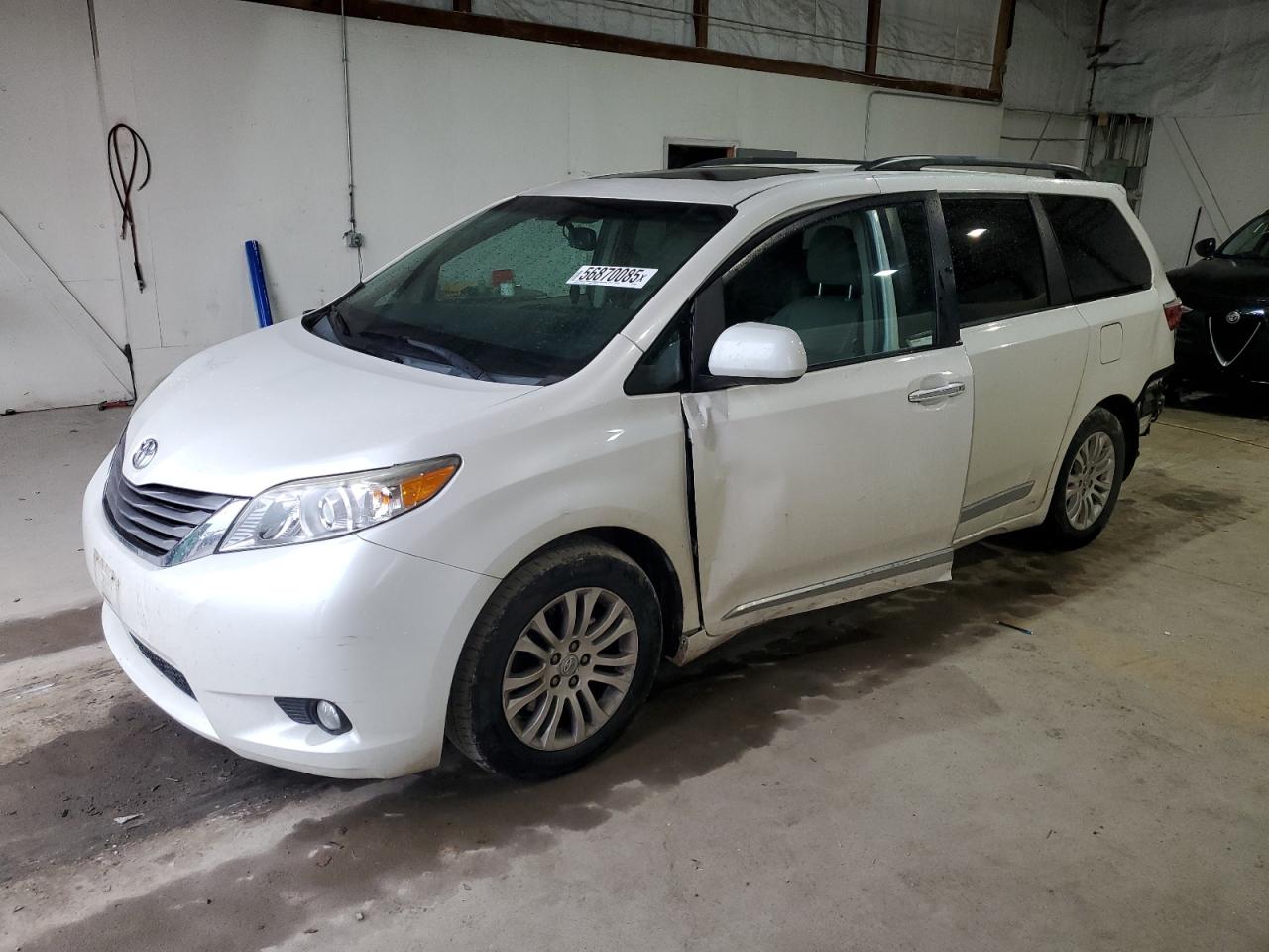 TOYOTA SIENNA XLE