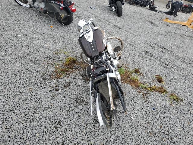 2011 HARLEY-DAVIDSON FLSTC 1HD1BW516BB019452