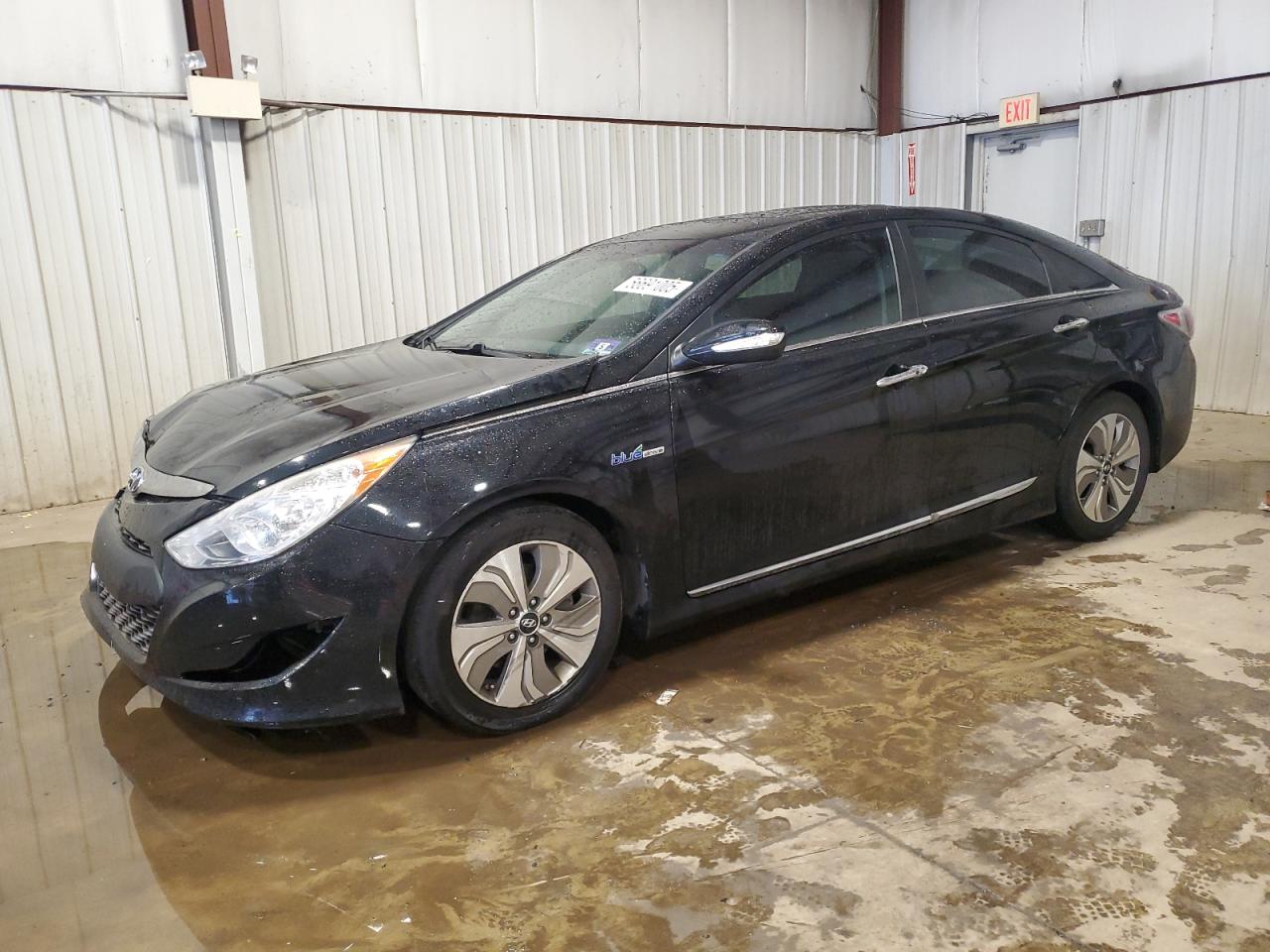 HYUNDAI SONATA HYBRID