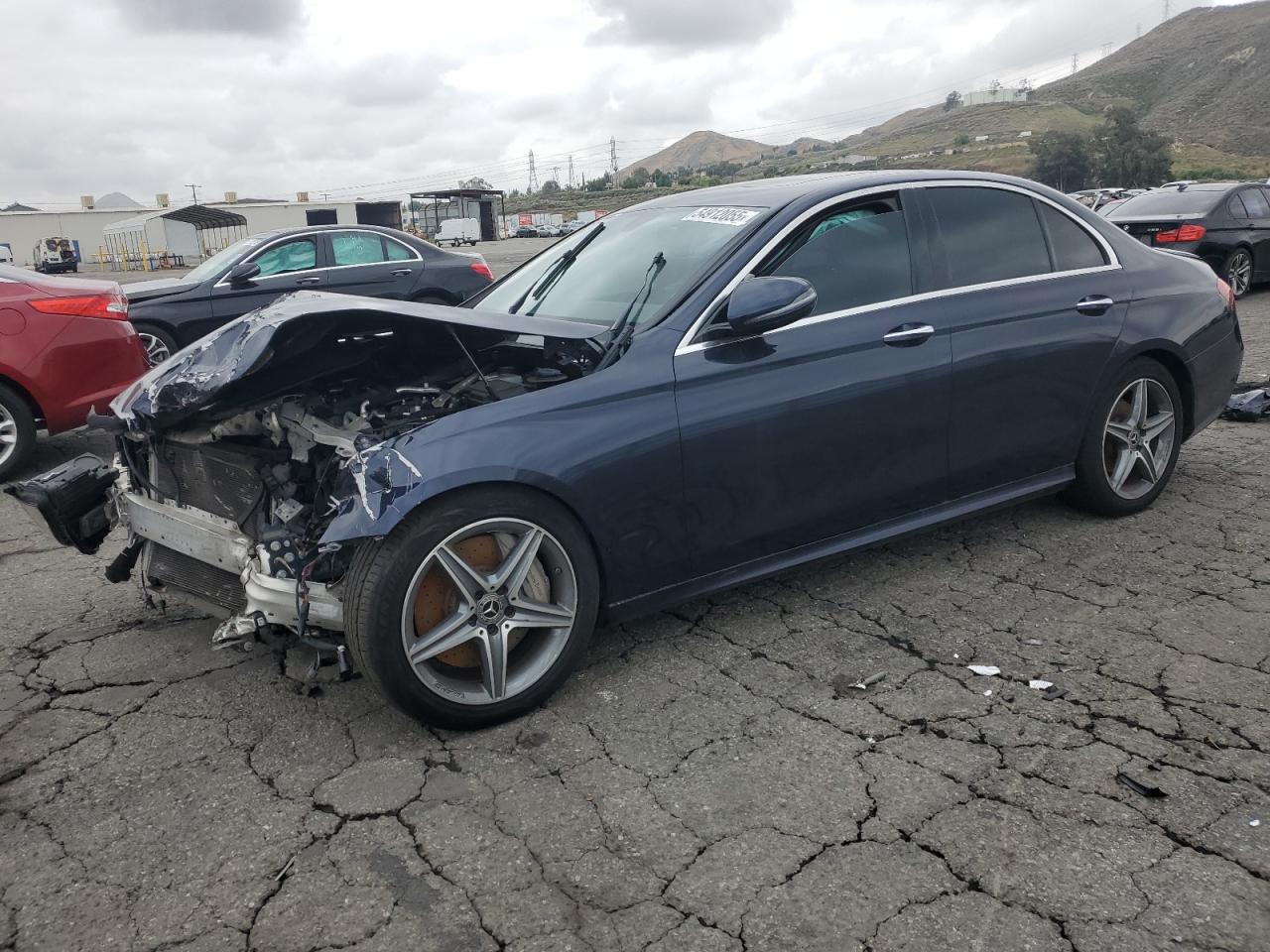 MERCEDES-BENZ E-CLASS 300
