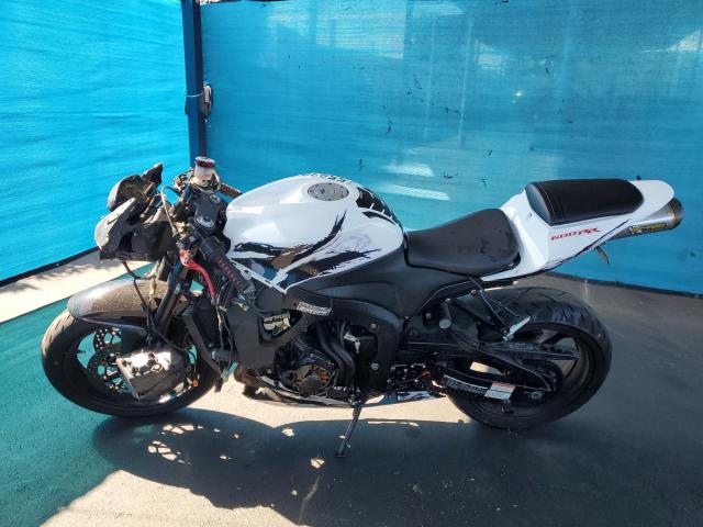 HONDA CBR600 RR 2008 white  gas JH2PC40408M101020 photo #4