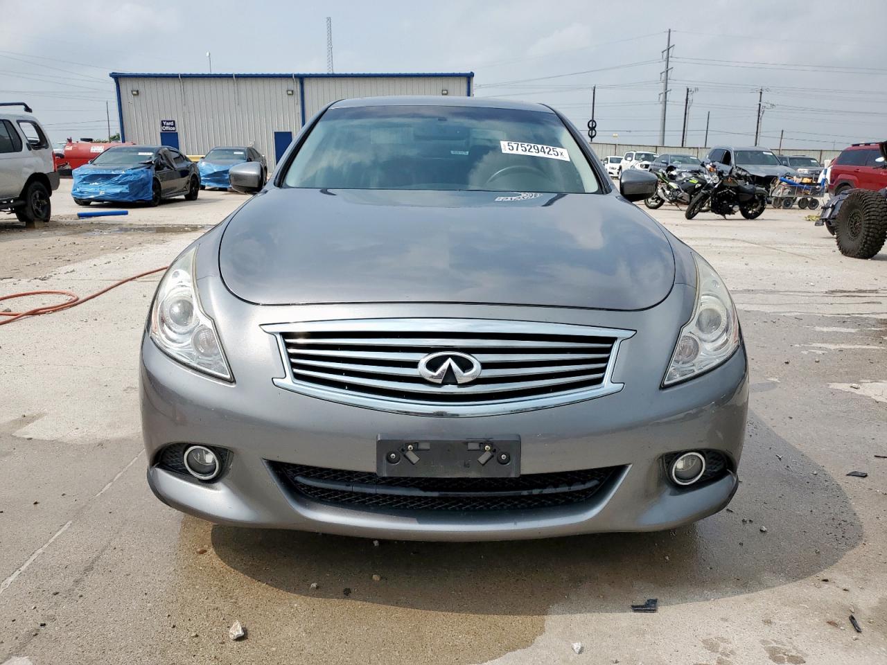 Infiniti Q40 2015