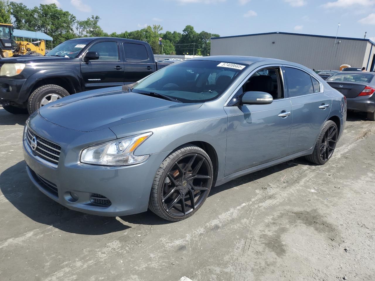 NISSAN MAXIMA S