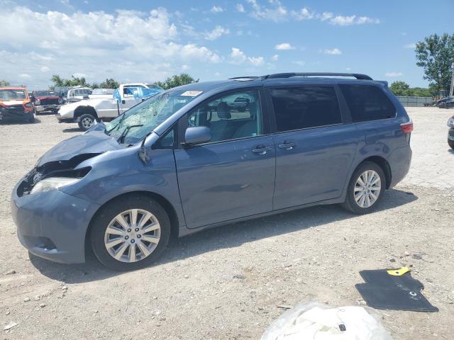 TOYOTA SIENNA LE