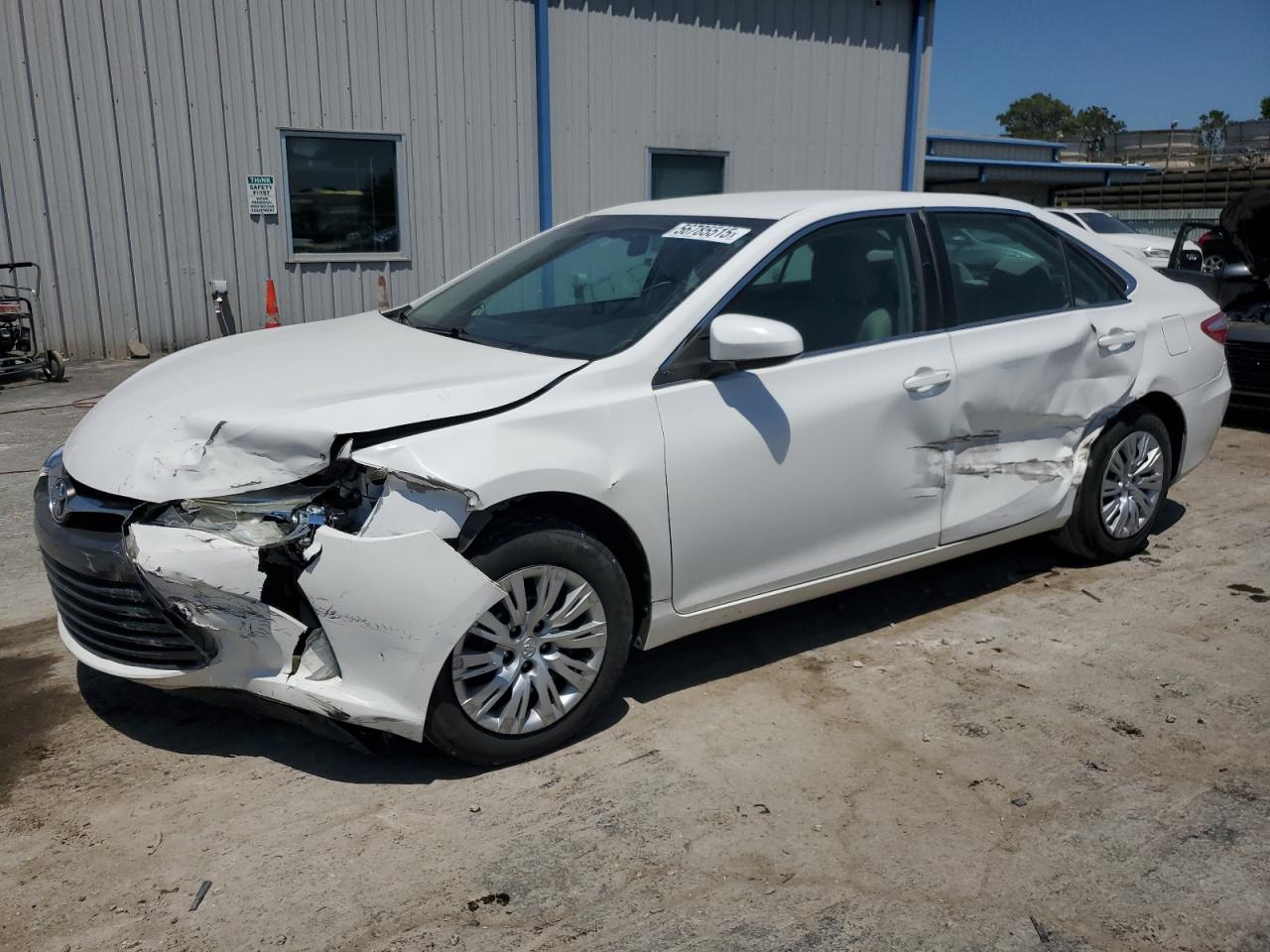 TOYOTA CAMRY LE