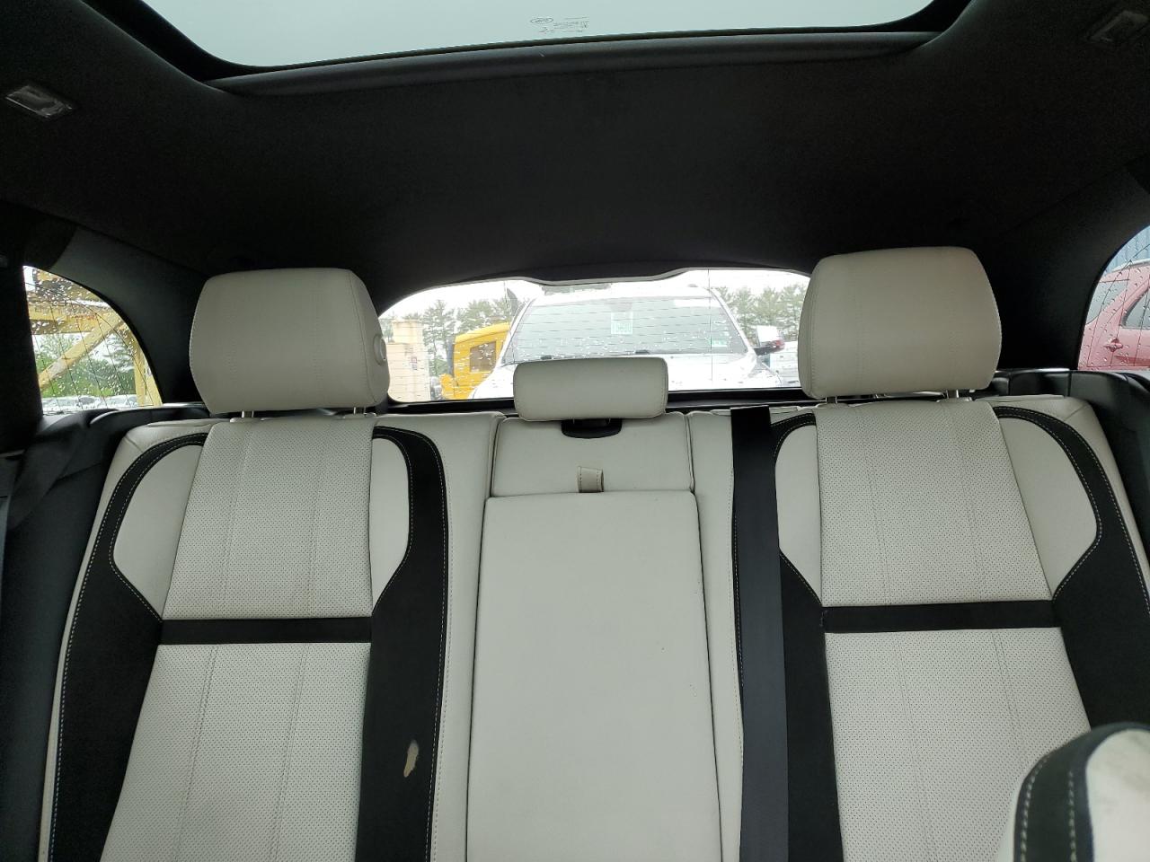 LAND ROVER RANGE ROVER R-DYNAMIC SE