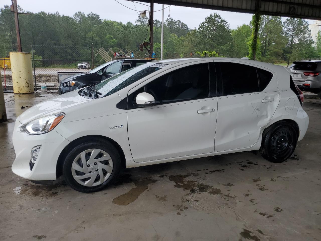 TOYOTA PRIUS C