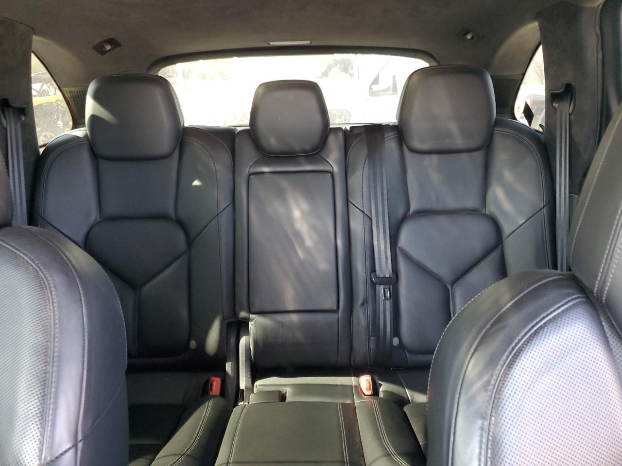 PORSCHE CAYENNE TURBO