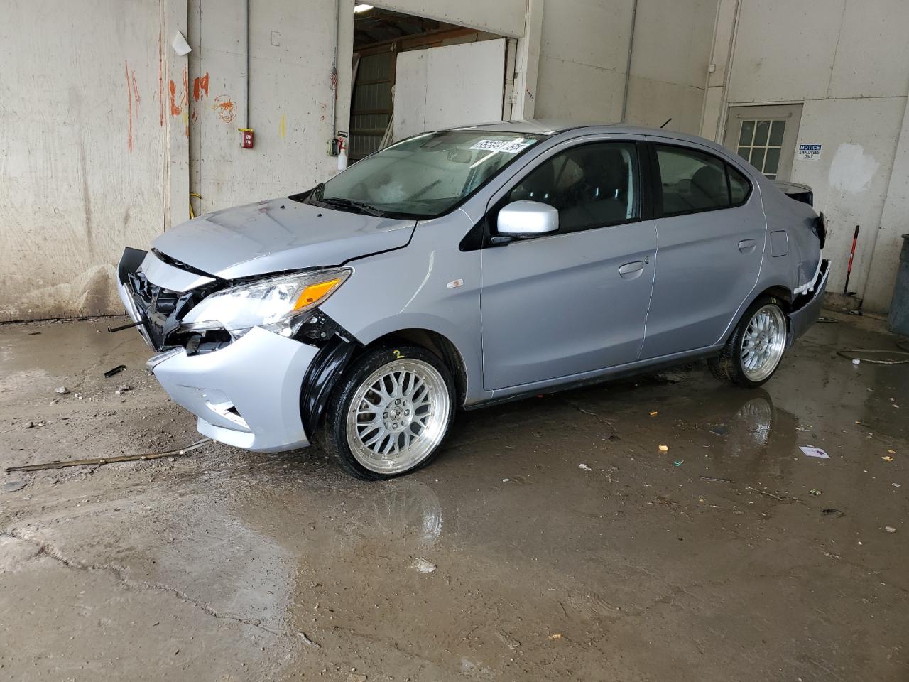 MITSUBISHI MIRAGE G4 ES