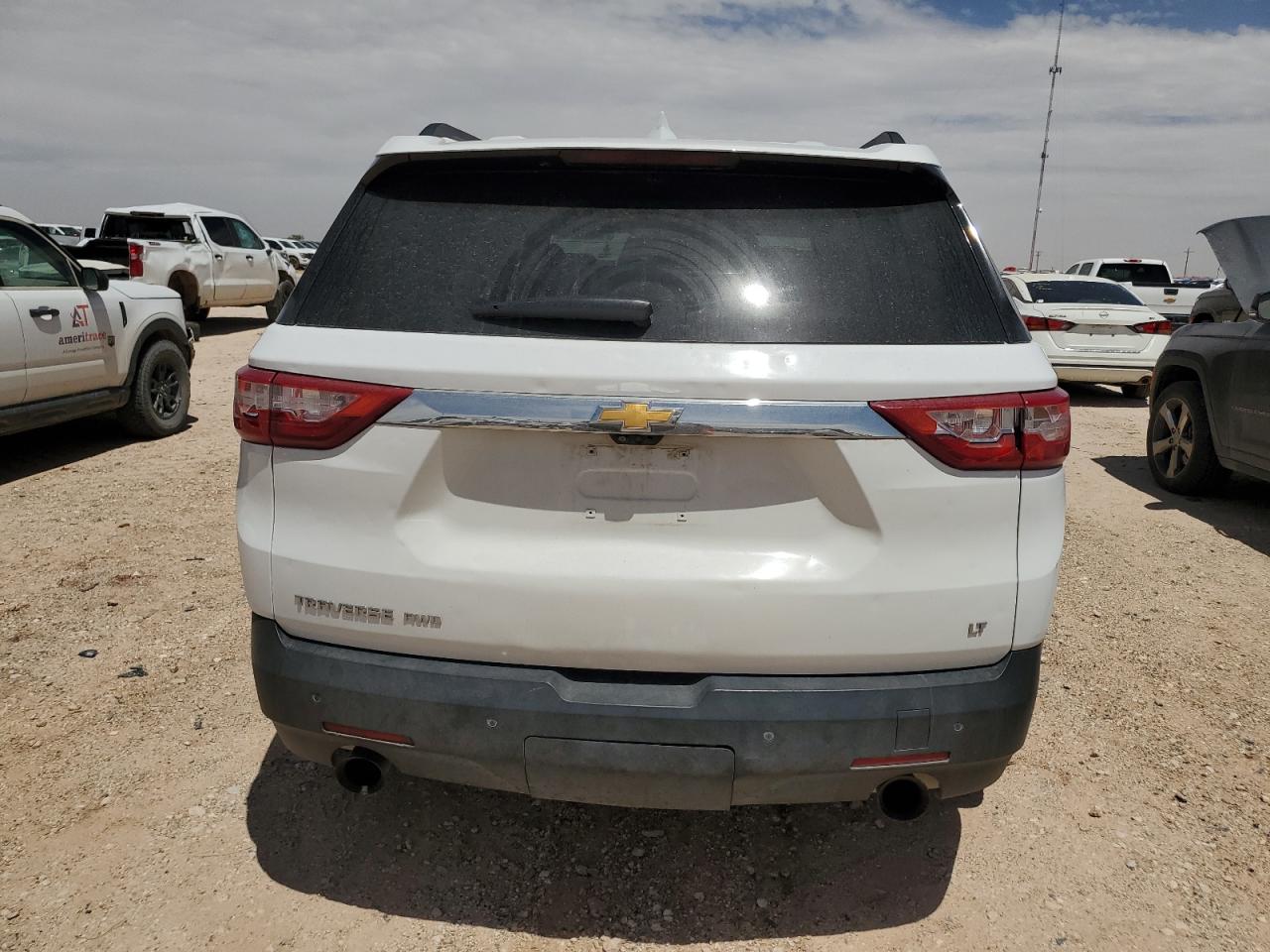 CHEVROLET TRAVERSE LT