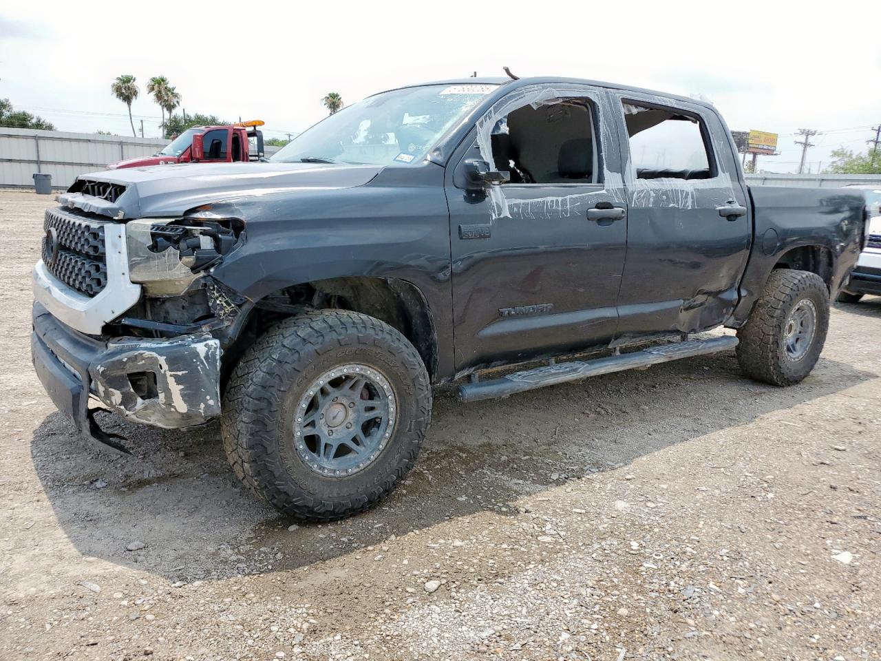 TOYOTA TUNDRA CREWMAX SR5