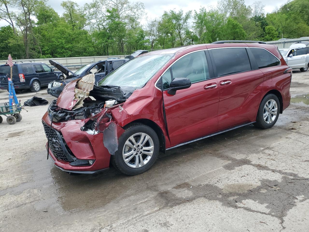 TOYOTA SIENNA XSE