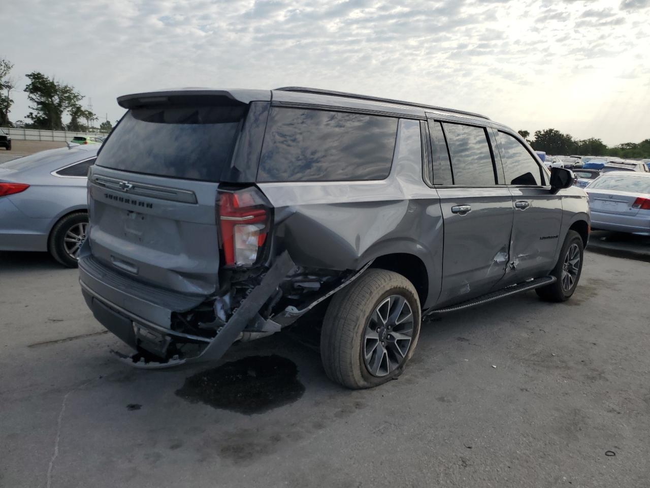 CHEVROLET SUBURBAN 2021
