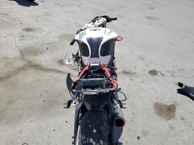 2017 TRIUMPH MOTORCYCLE DAYTONA 67 SMTA02YK6HJ785346