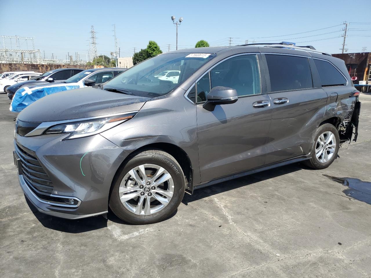 TOYOTA SIENNA LIMITED