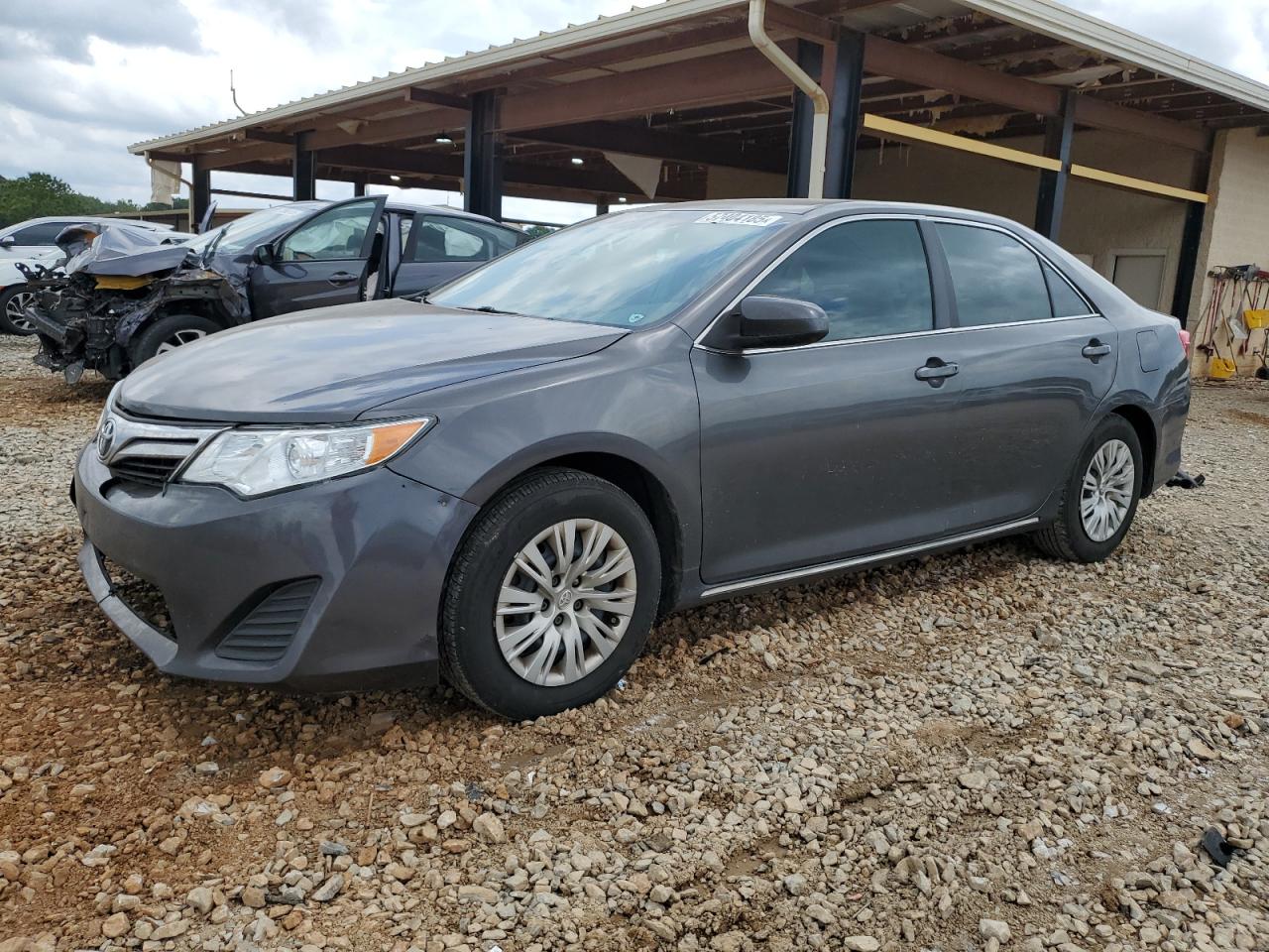 TOYOTA CAMRY L