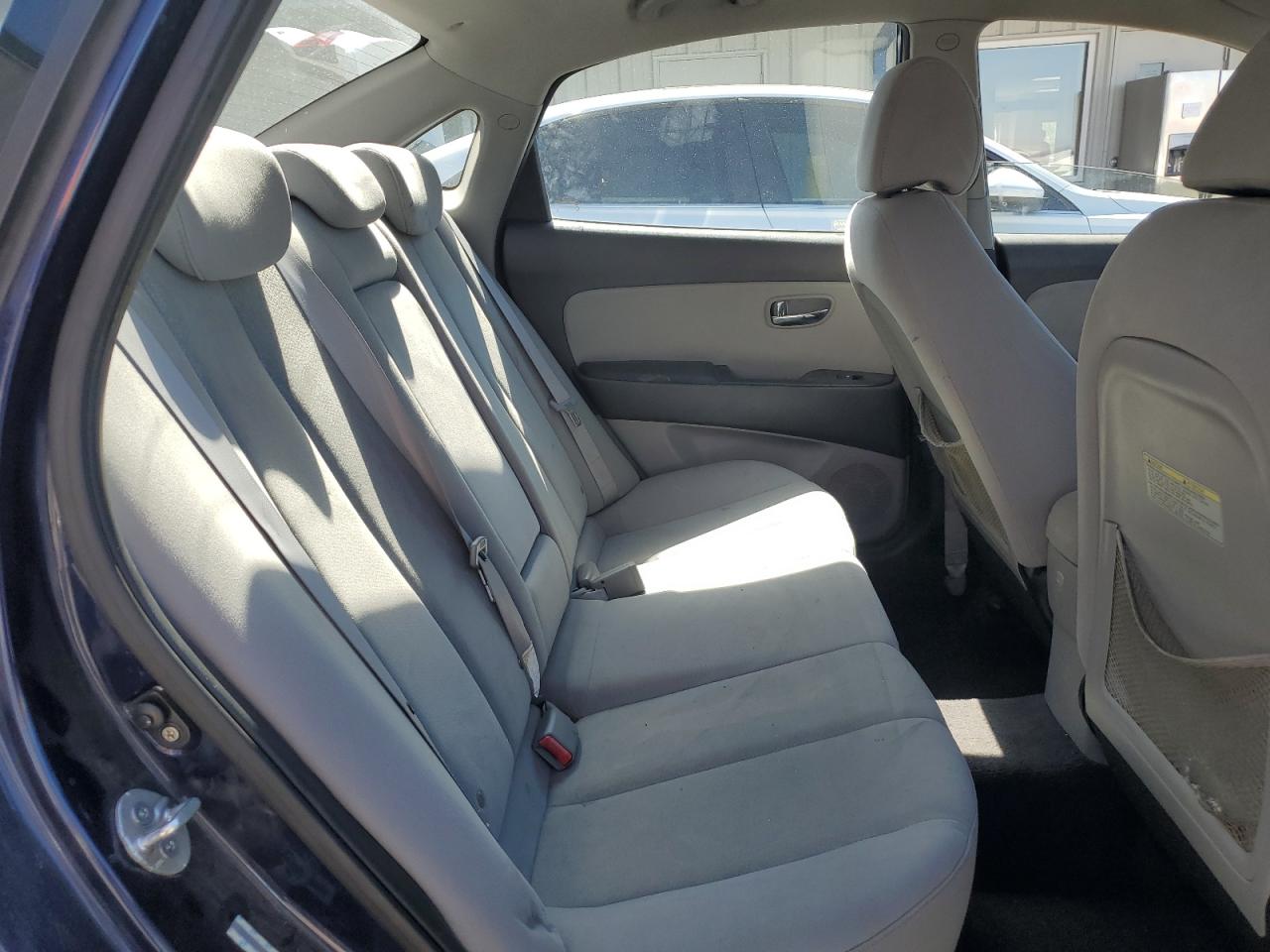 HYUNDAI ELANTRA BLUE