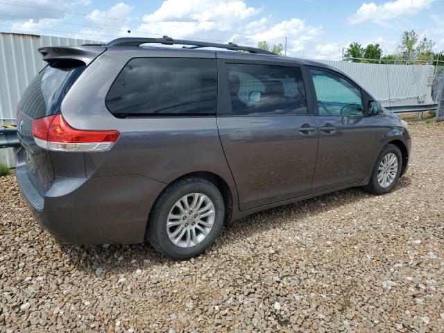 TOYOTA SIENNA XLE 2011 gray  gas 5TDYK3DC9BS165113 photo #4