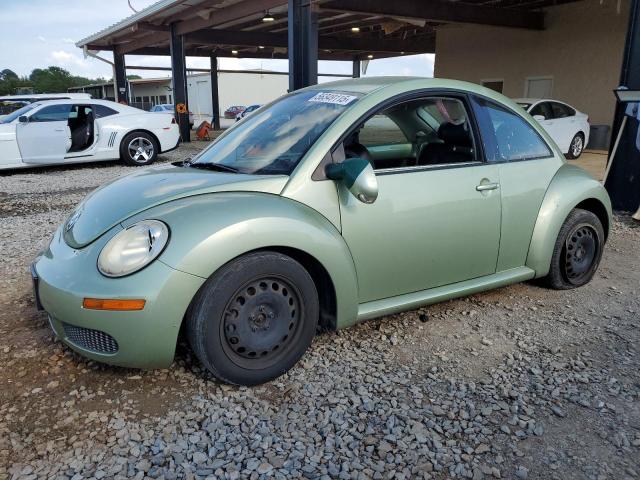 VOLKSWAGEN NEW BEETLE