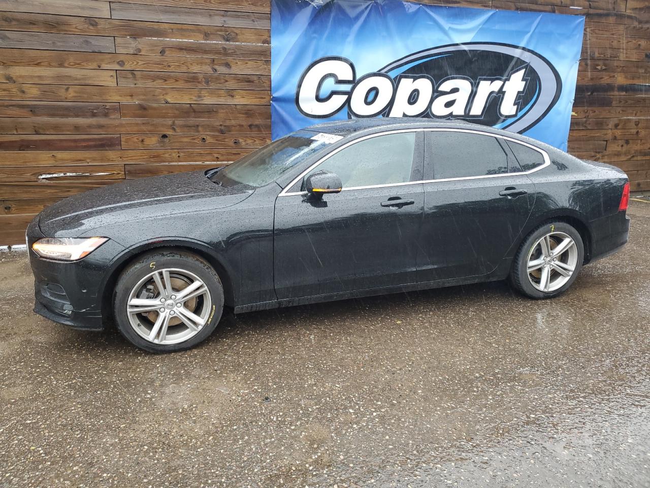 VOLVO S90 T5 MOMENTUM