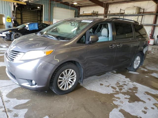 TOYOTA SIENNA XLE