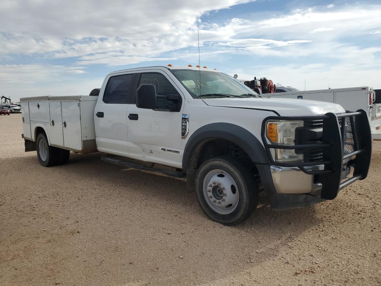 FORD F-550 SUPER DUTY