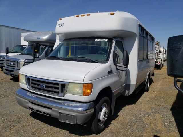 FORD ECONOLINE 2007 white cutaway gas 1FDXE45S47DB29942 photo #3
