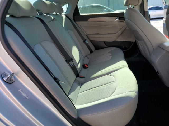 2017 HYUNDAI SONATA HYB KMHE24L17HA056126