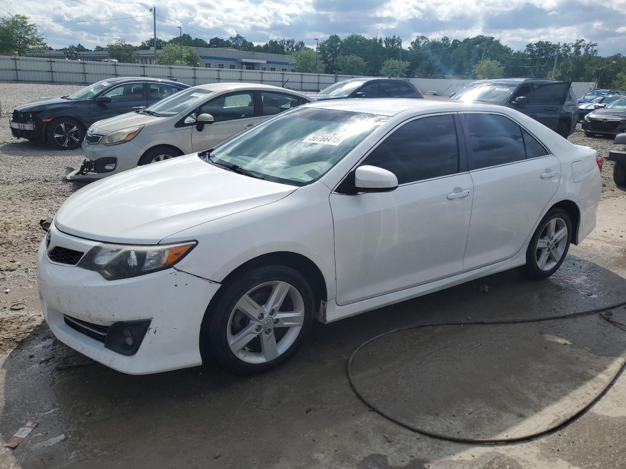 TOYOTA CAMRY BASE