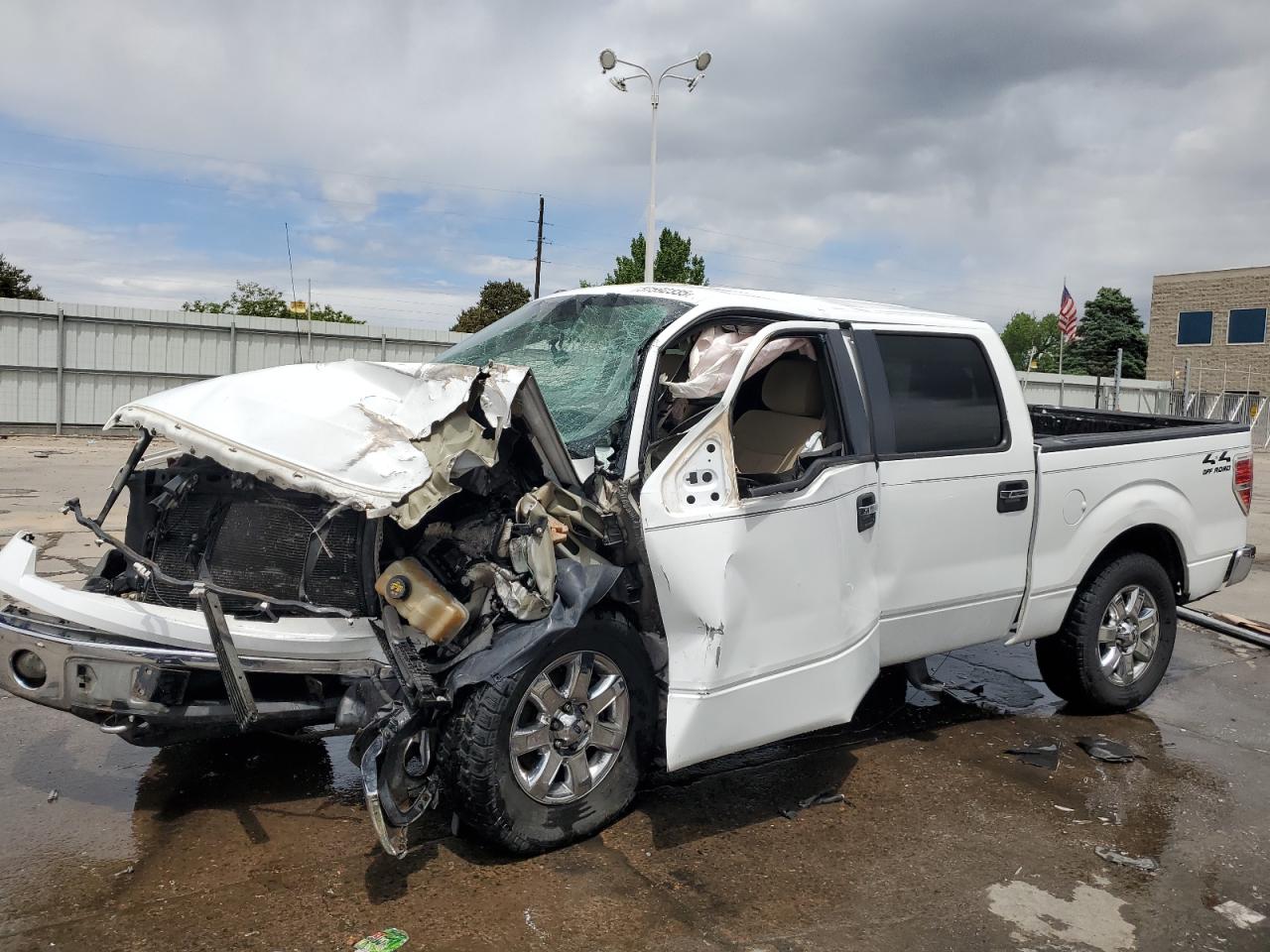 FORD F-150 SUPERCREW