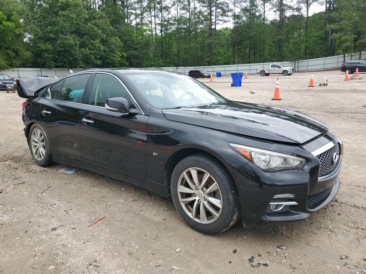 INFINITI Q50 2015