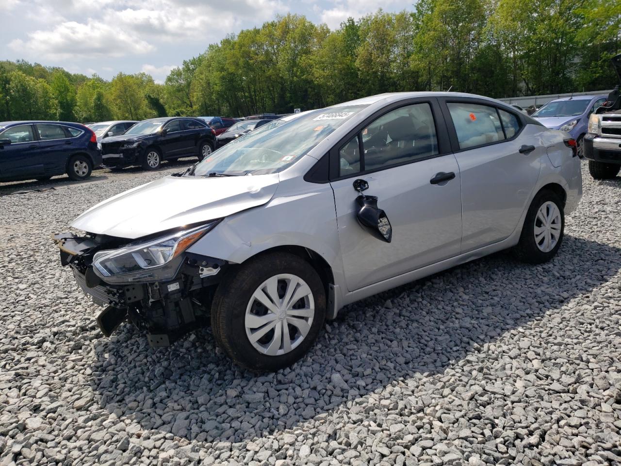 NISSAN VERSA S