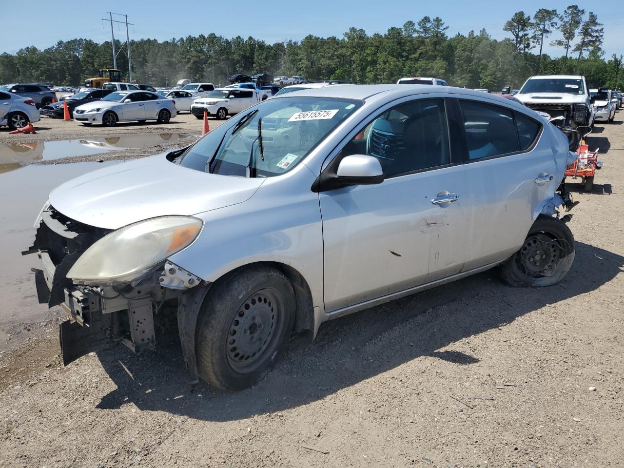 NISSAN VERSA S