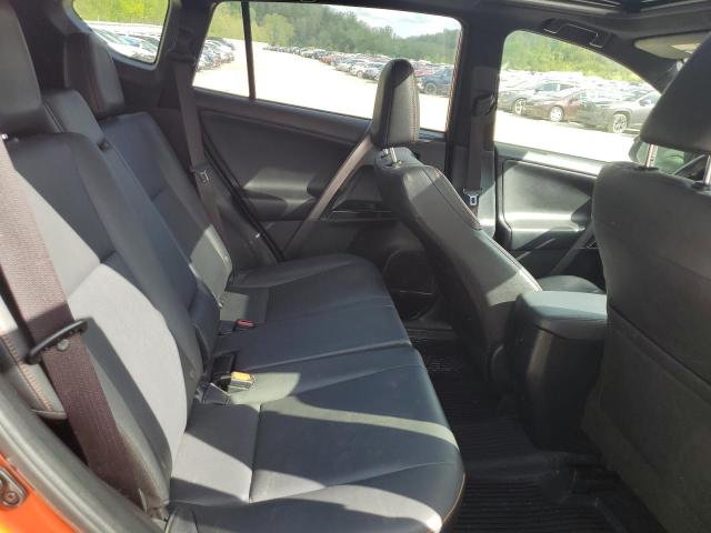 2016 TOYOTA RAV4 SE - JTMJFREV5GD184107