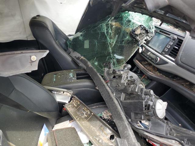 2019 TOYOTA HIGHLANDER SE 5TDJZRFH8KS958637