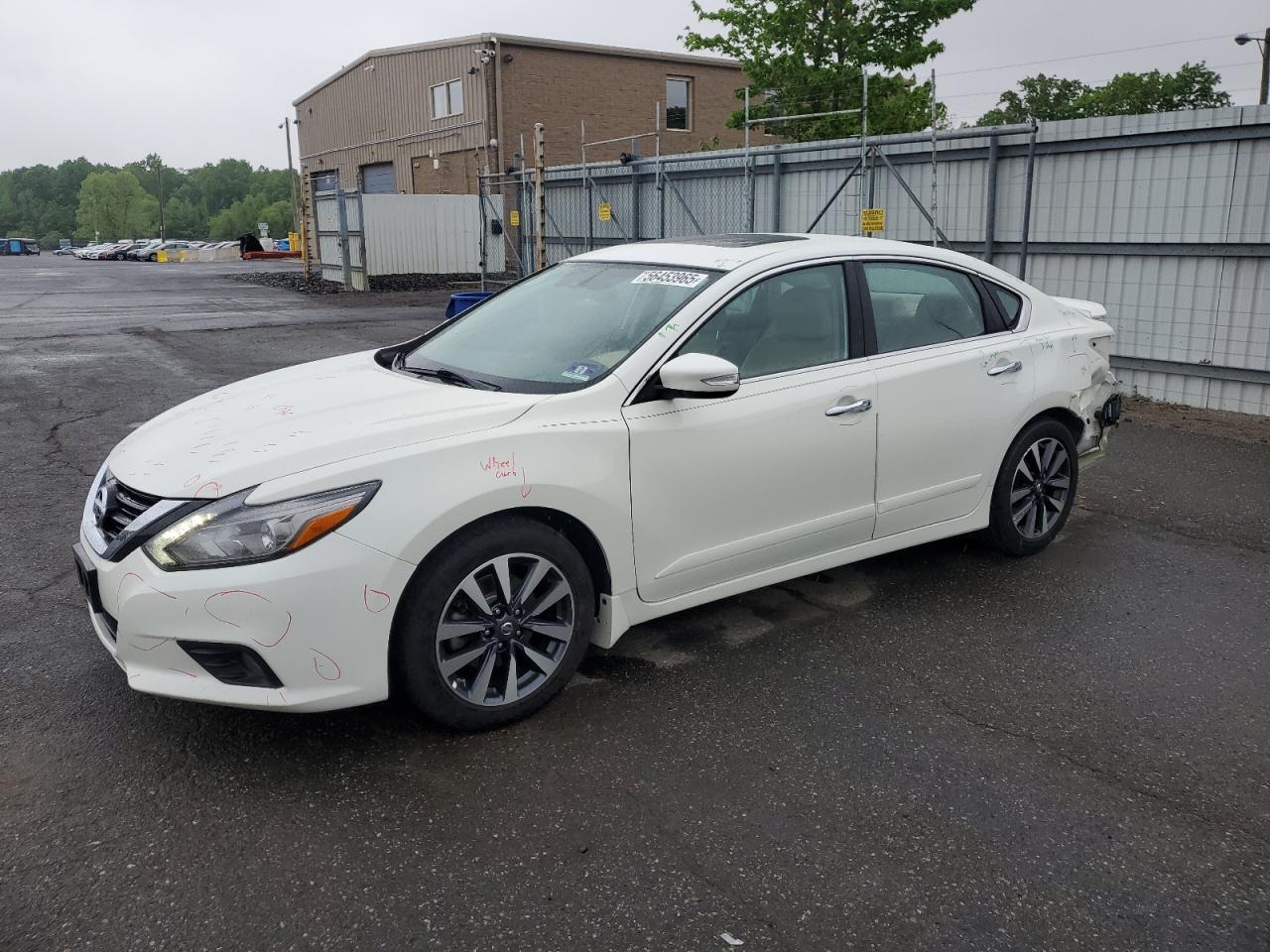  Salvage Nissan Altima