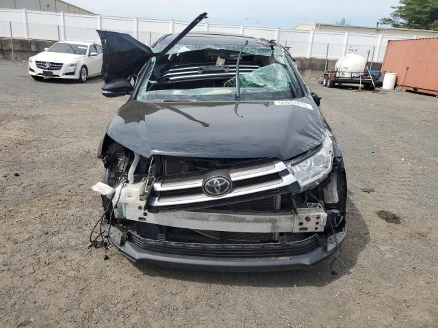 2019 TOYOTA HIGHLANDER SE 5TDJZRFH8KS958637