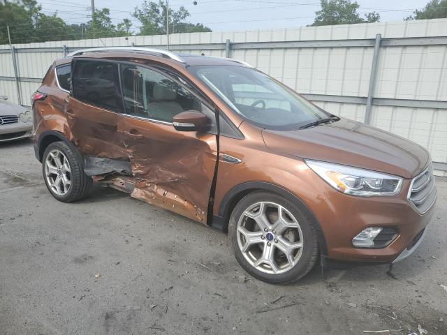 Vin: 1fmcu0jd3hue01934, lot: 55835035, ford escape titanium 20174