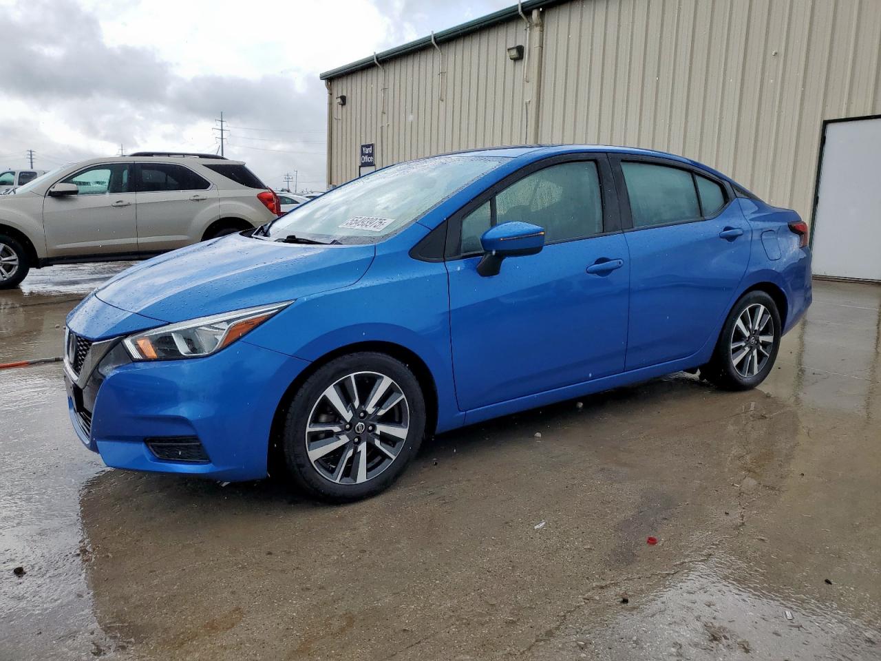 NISSAN VERSA SV