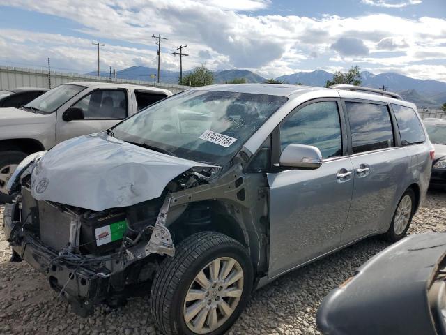 TOYOTA SIENNA XLE