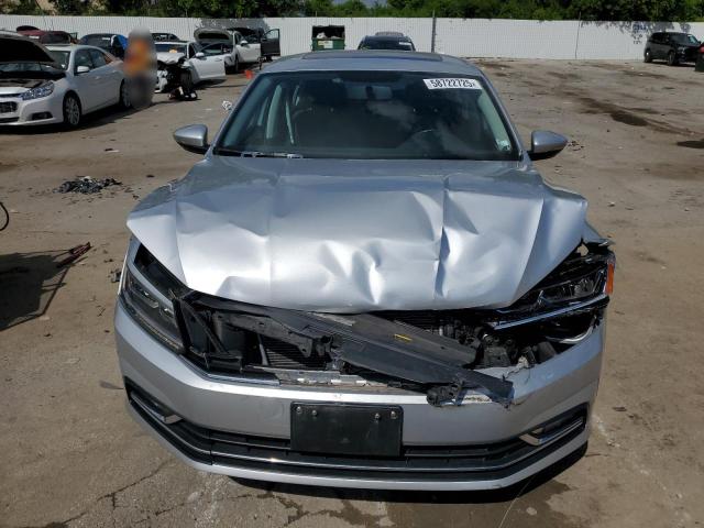 2017 VOLKSWAGEN PASSAT SE 1VWBT7A39HC046175